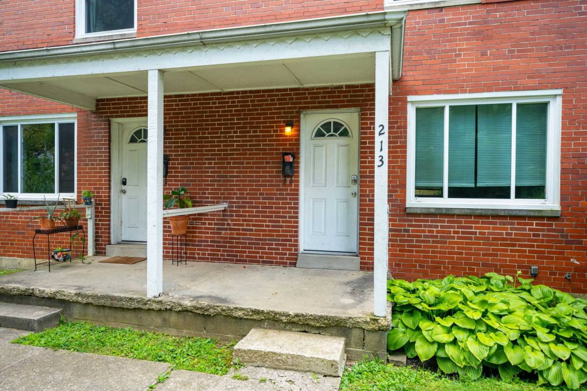 Apartment for rent at 207-215 E Hudson St, Columbus, OH 43202