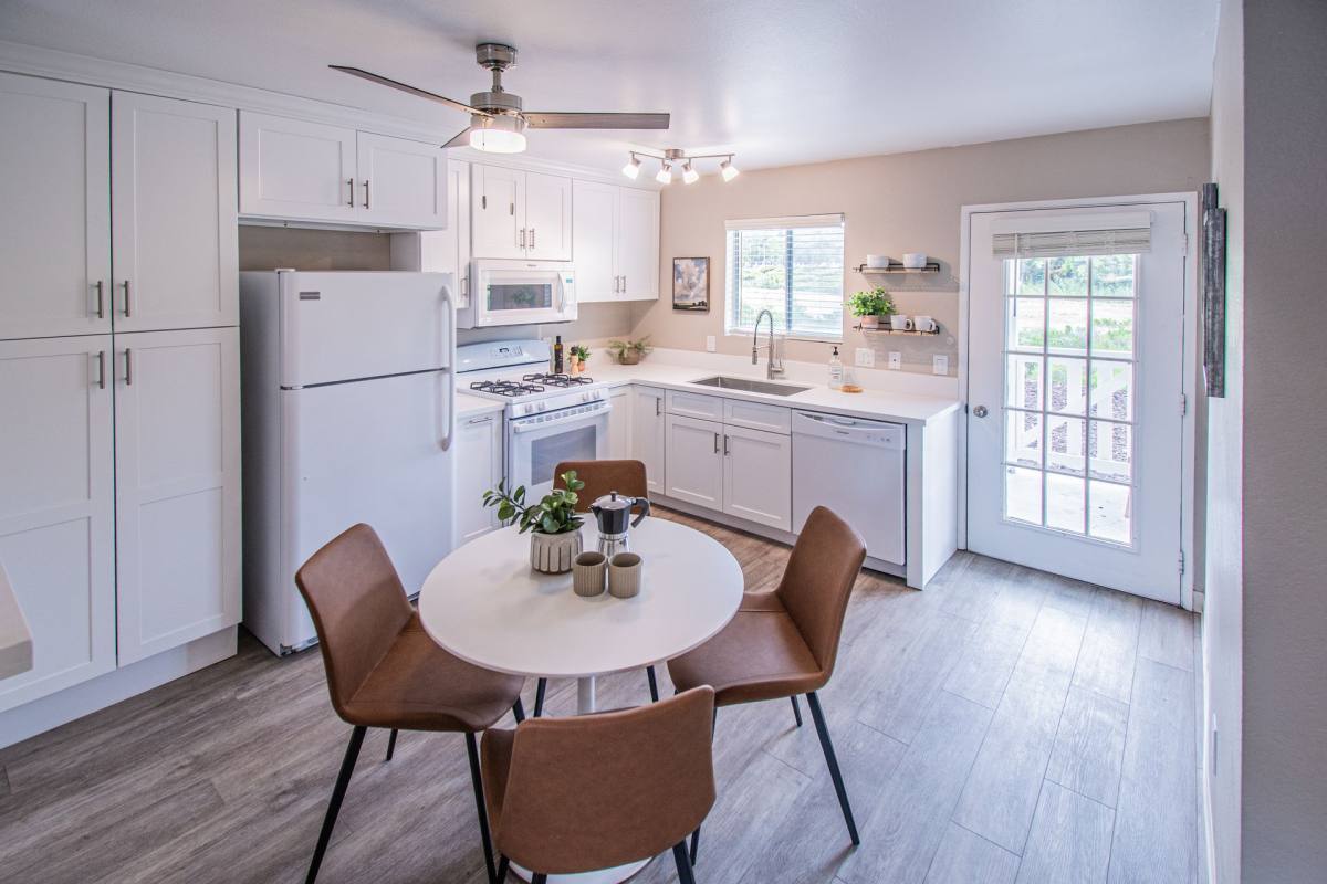 Apartment for rent at 712 Gardenia Circle, Paso Robles, CA 93446