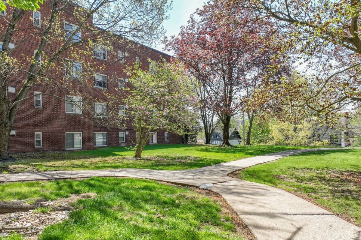 Apartment for rent at 440-450 Jefferson Ave, Pittsburgh, PA 15202