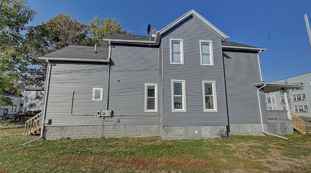 Apartment for rent at 1409 Bever Ave SE #2, Cedar Rapids, IA 52403