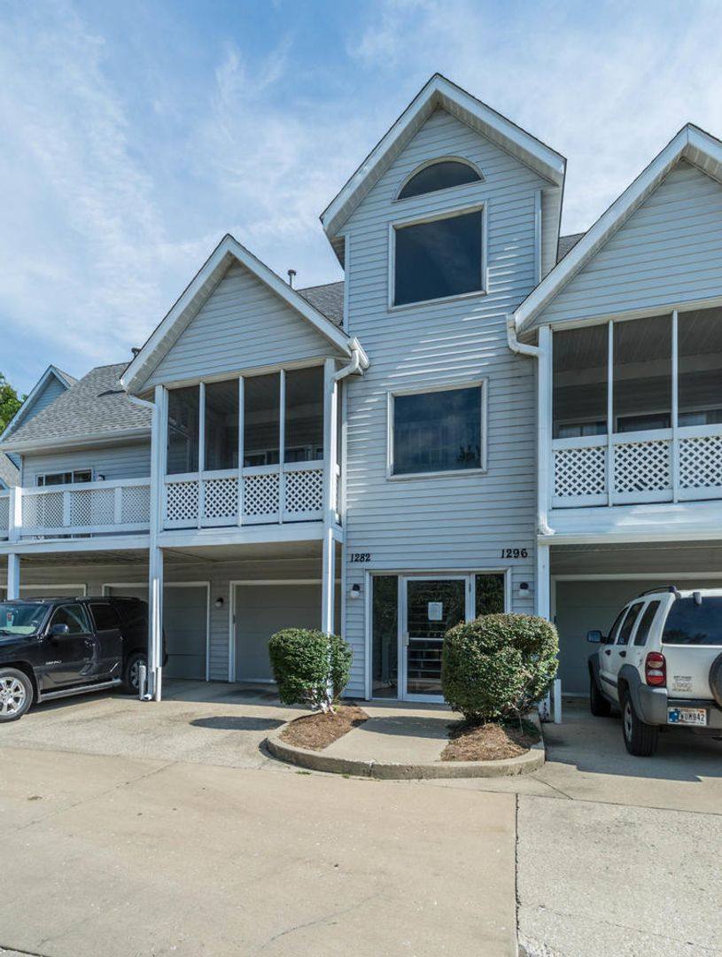 Condo for rent at 1286 College Mall Rd, Bloomington, IN 47401