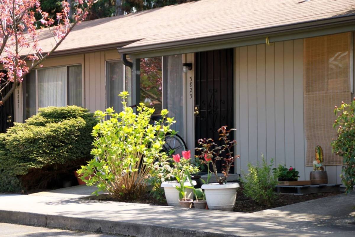 Apartment for rent at 3811 - 3865 Lancaster Dr NE, Salem, OR 97305