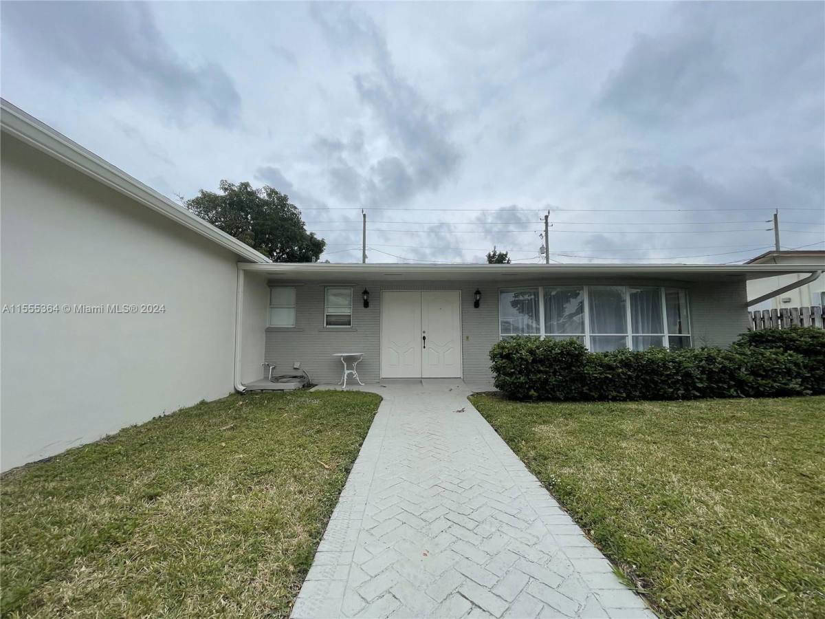 House for rent at 5118 Adams St, Hollywood, FL 33021