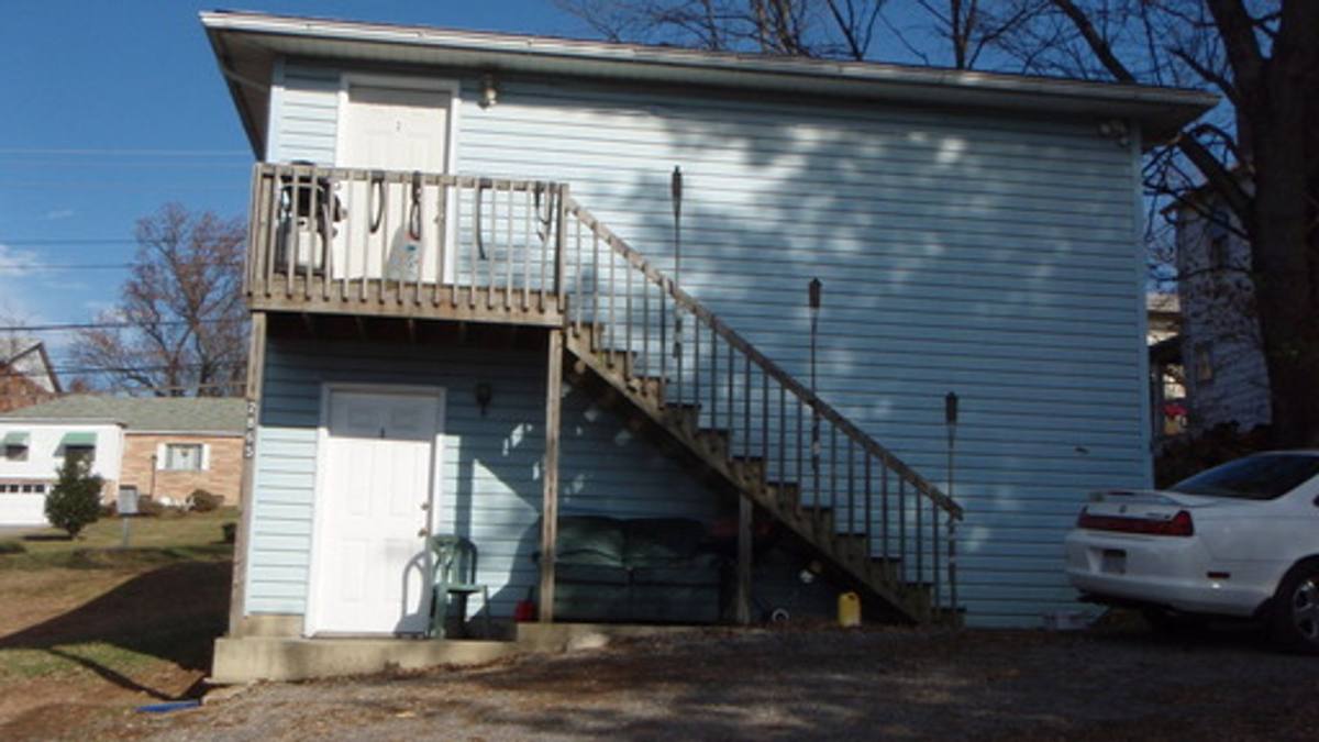 Apartment for rent at 2865 University Ave, Morgantown, WV 26505