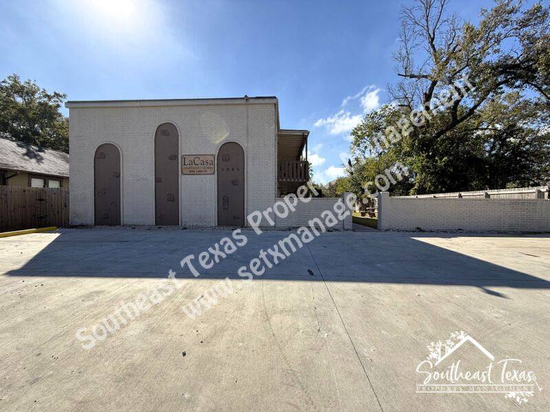 Apartment for rent at 2085 Long Ave #2, Beaumont, TX 77701