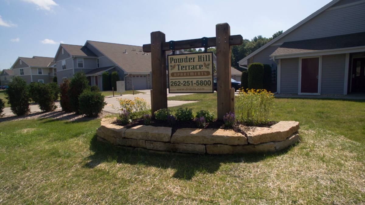 Apartment for rent at 2979, 3005 S Gate Dr, Hartford, WI 53027