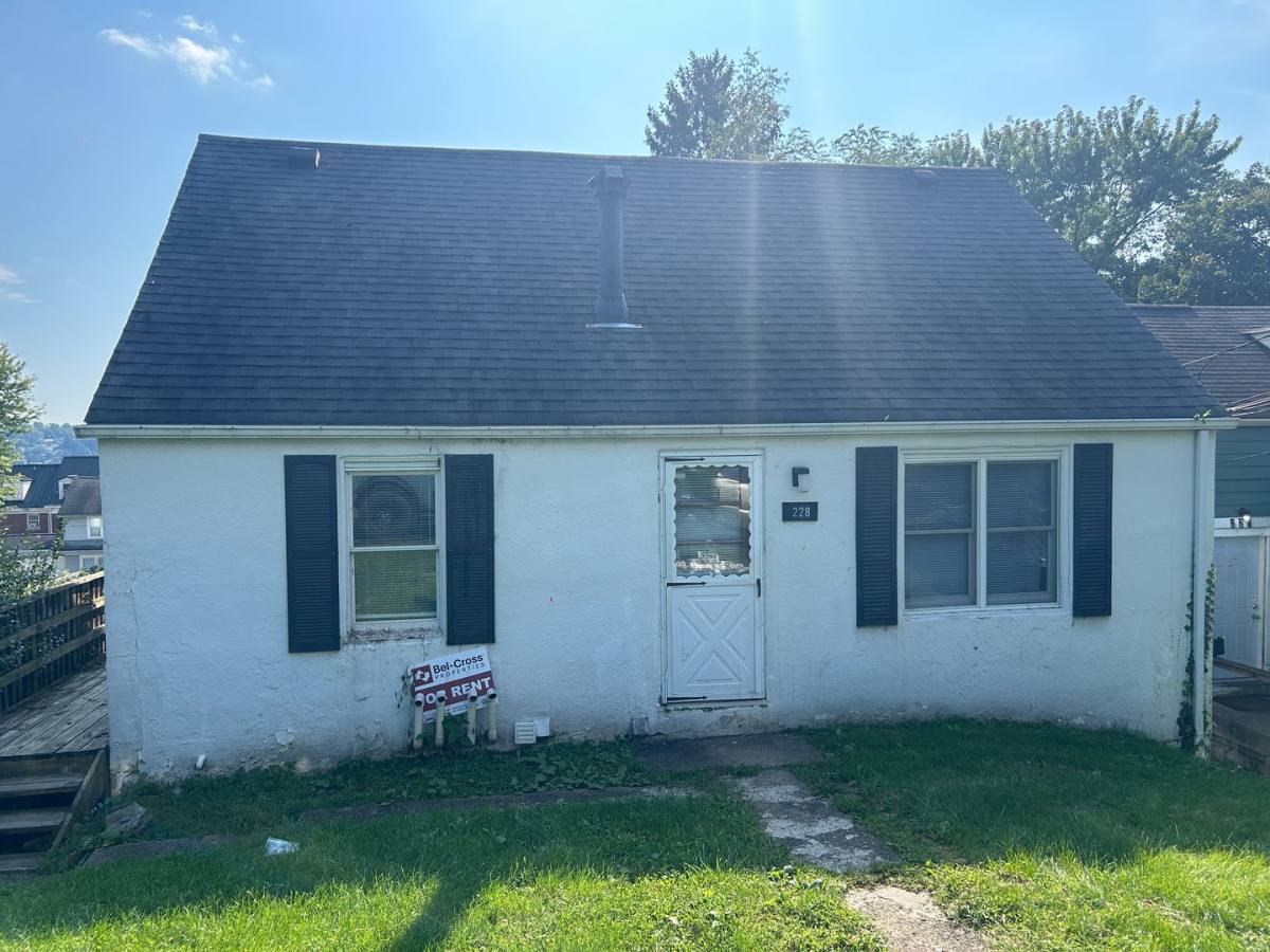 Apartment for rent at 226 228 Belmar Ave, Morgantown, WV 26505