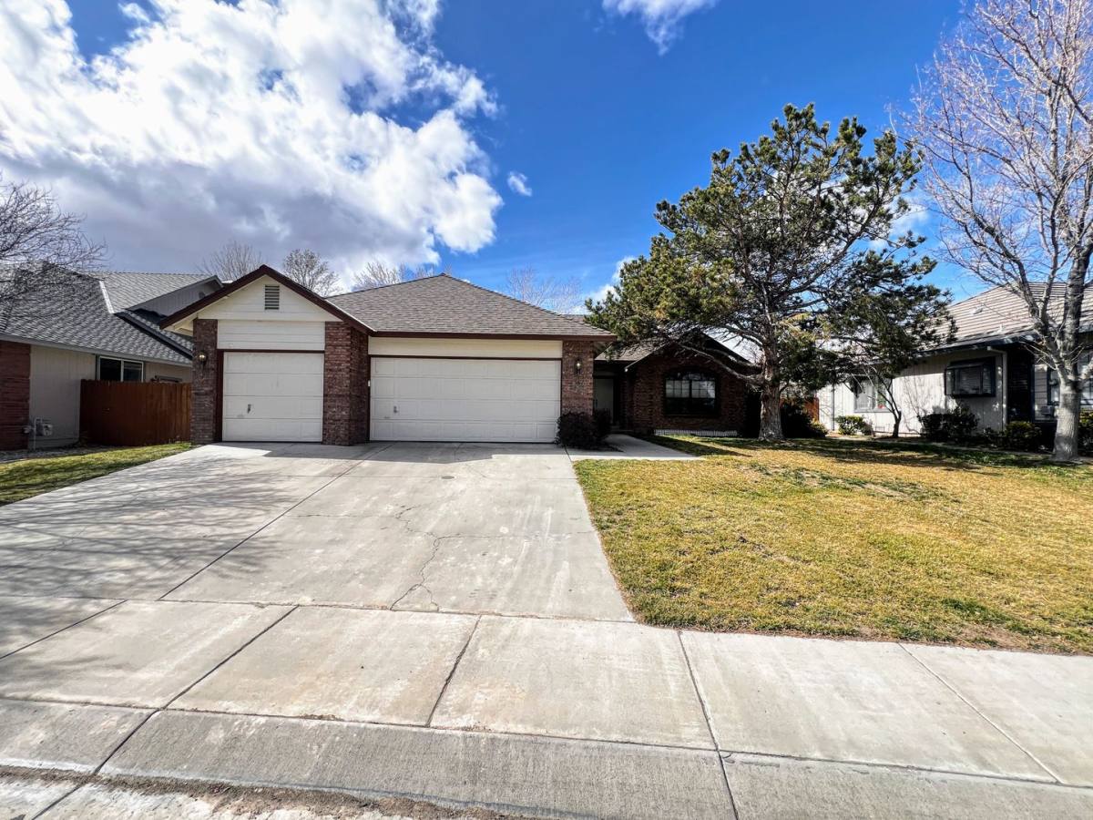 102 Augusta Court, Dayton, NV 89403 RentalSource