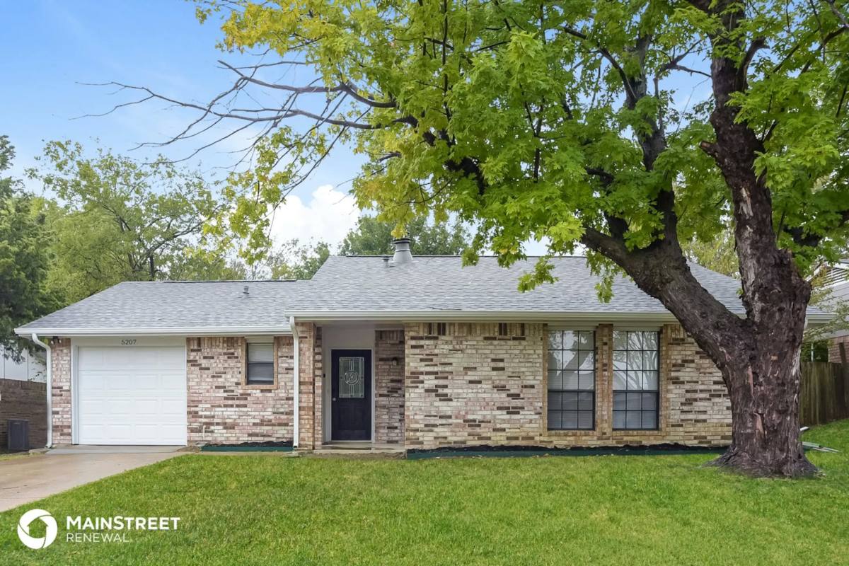 House for rent at 5207 Brookview Dr, Sachse, TX 75048