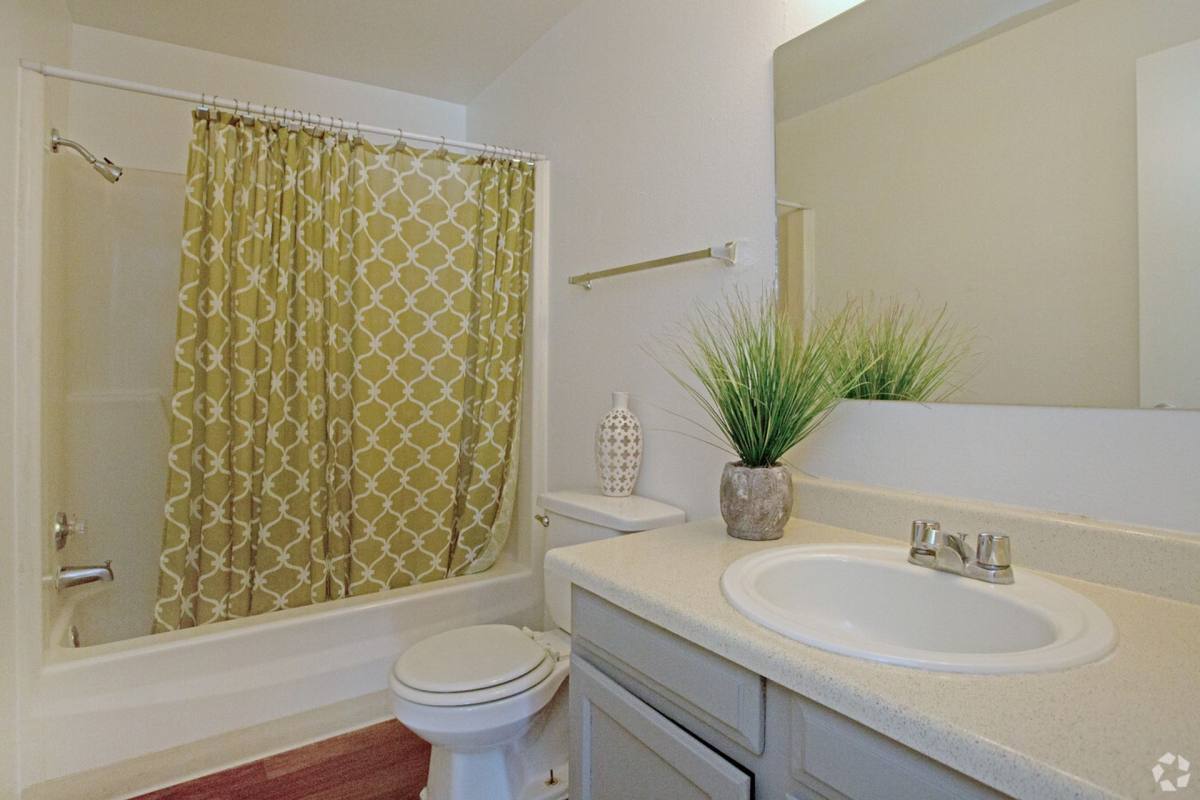Townhouse for rent at 5045 N 58th Ave, Glendale, AZ 85301