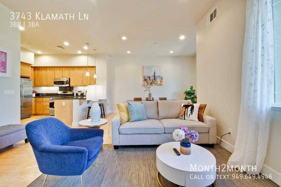 Townhouse for rent at 3743 Klamath Lane, Palo Alto, CA 94303