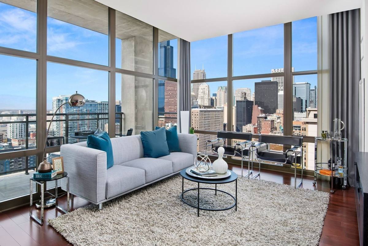 Apartment for rent at 8 E 9th St, Chicago, IL 60605