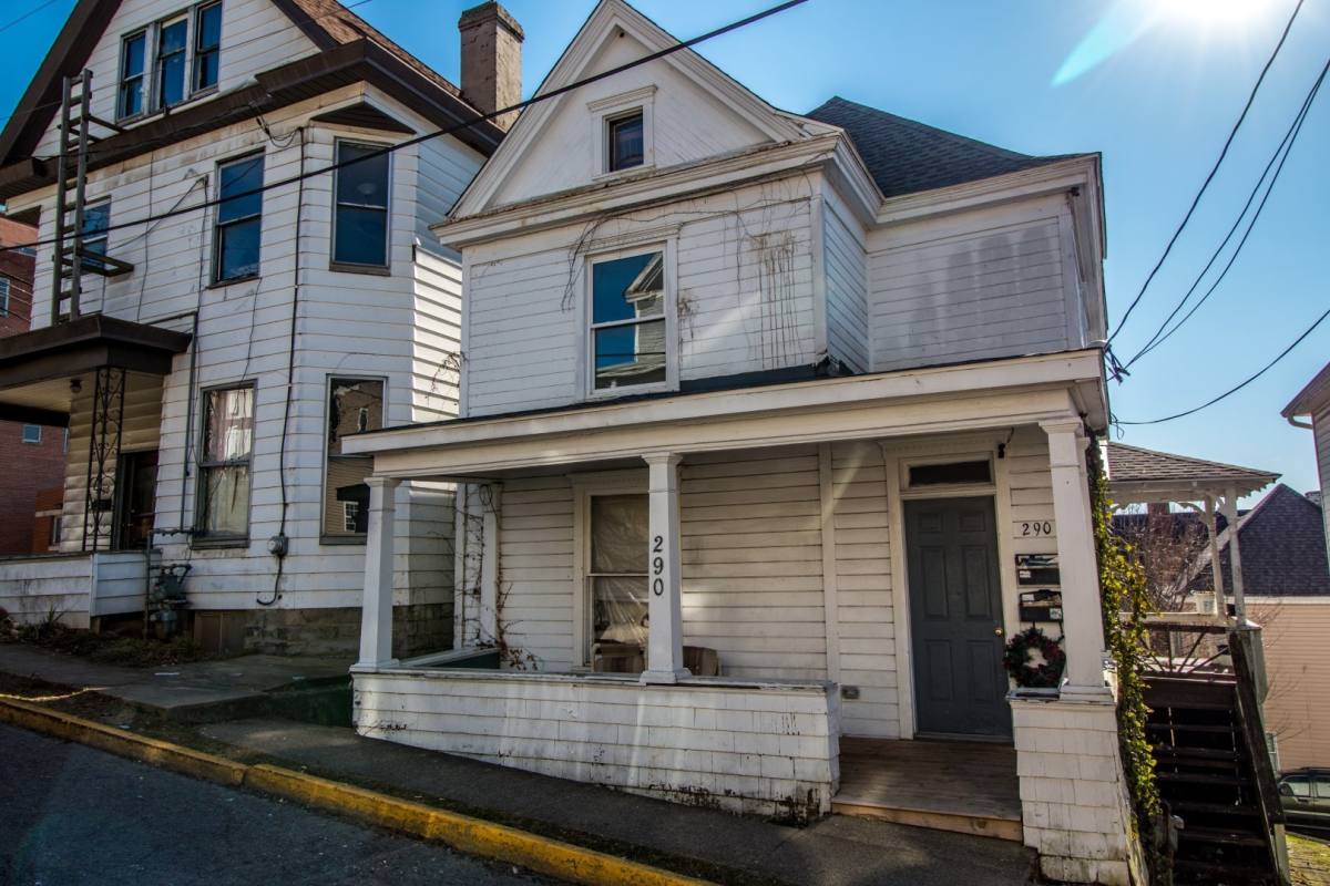 Apartment for rent at 290 Wiles St, Morgantown, WV 26505