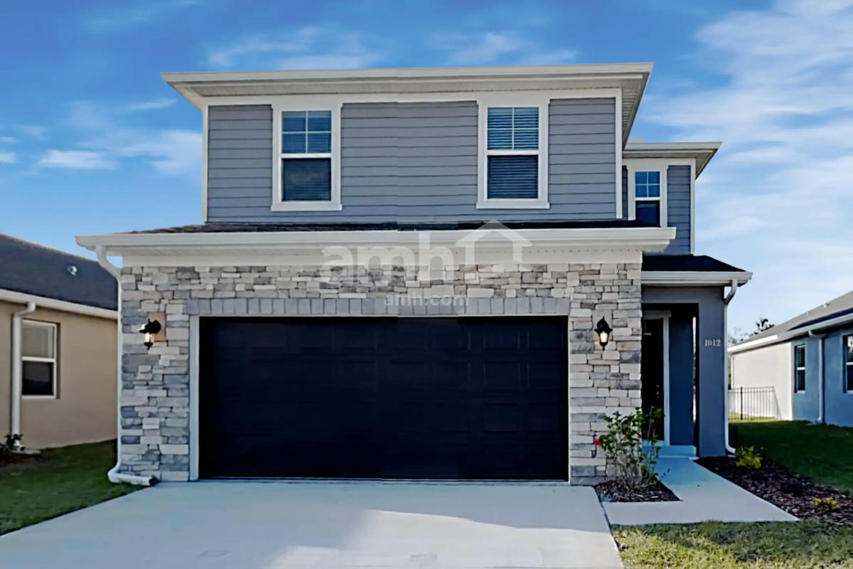 1012 Walden Pond Dr, Plant City, FL 33563