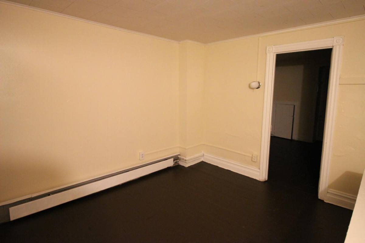 House for rent at 735 1 2 N Lunber St #735, Allentown, PA 18102