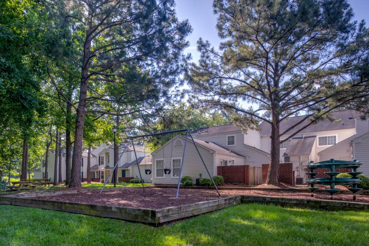Townhouse for rent at 3900 Woodbridge Dr, Newport News, VA 23608