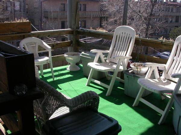 Condo for rent at 1021 W Dakin St #2E, Chicago, IL 60613