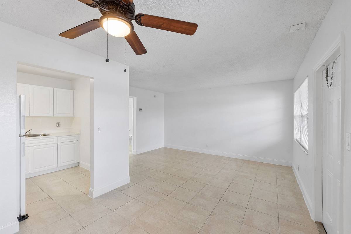 Apartment for rent at 3460 NW 50 Ave, Fort Lauderdale, FL 33319