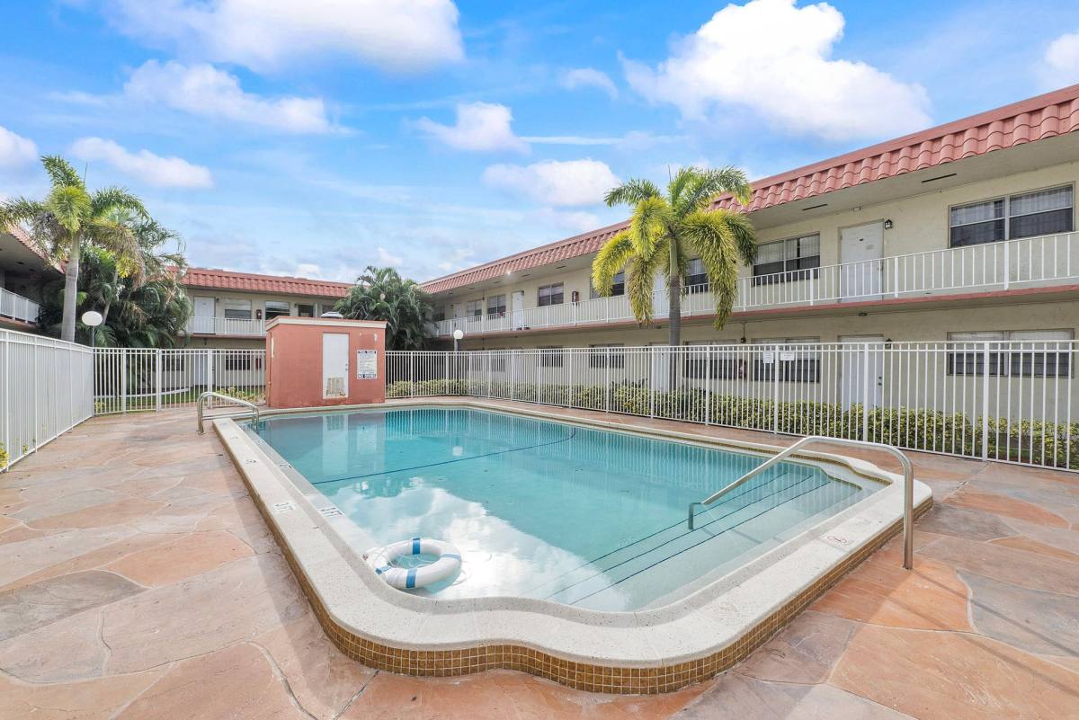 Apartment for rent at 3460 NW 50 Ave, Fort Lauderdale, FL 33319