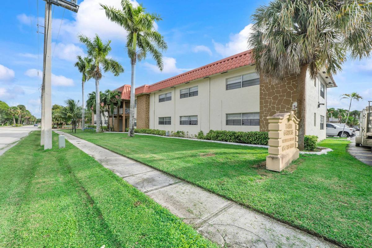 Apartment for rent at 3460 NW 50 Ave, Fort Lauderdale, FL 33319