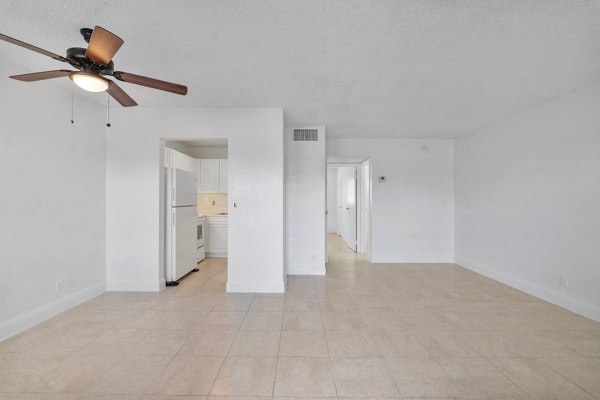 Apartment for rent at 3460 NW 50 Ave, Fort Lauderdale, FL 33319