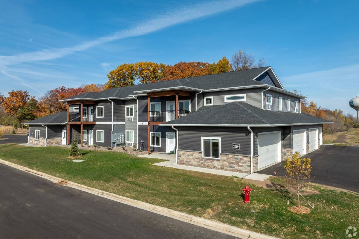 Townhouse for rent at 1910 11th Ave E, Menomonie, WI 54751