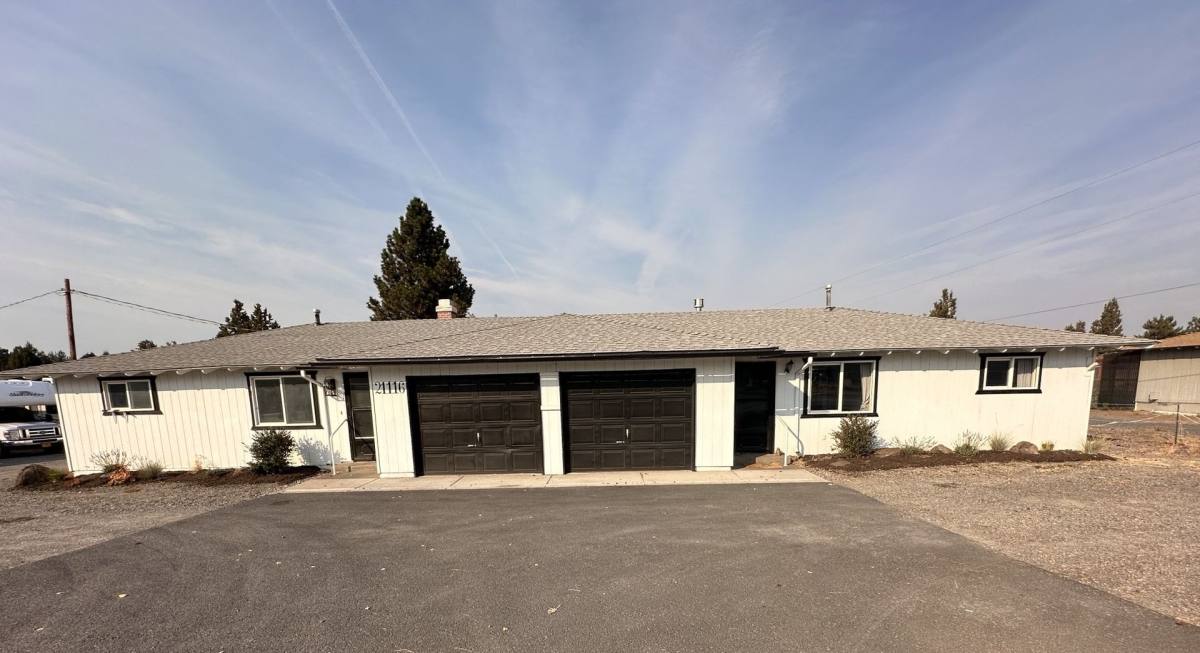 Townhouse for rent at 21116 SE Reed Market Rd, Bend, OR 97702