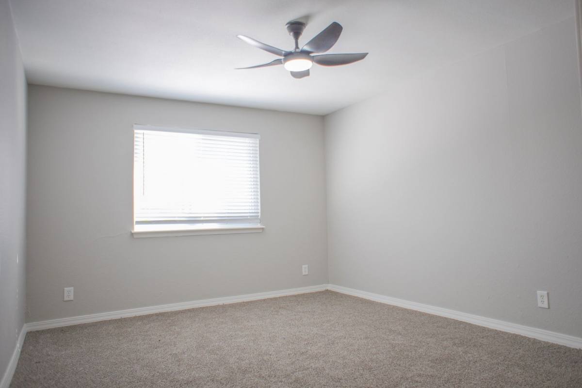 Apartment for rent at 11107 E Mathew Brady St, Tulsa, OK 74116