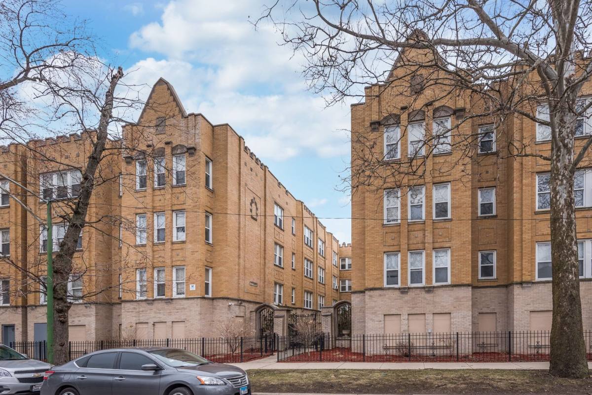 Apartment for rent at 8047-8055 S Manistee Ave, Chicago, IL 60617