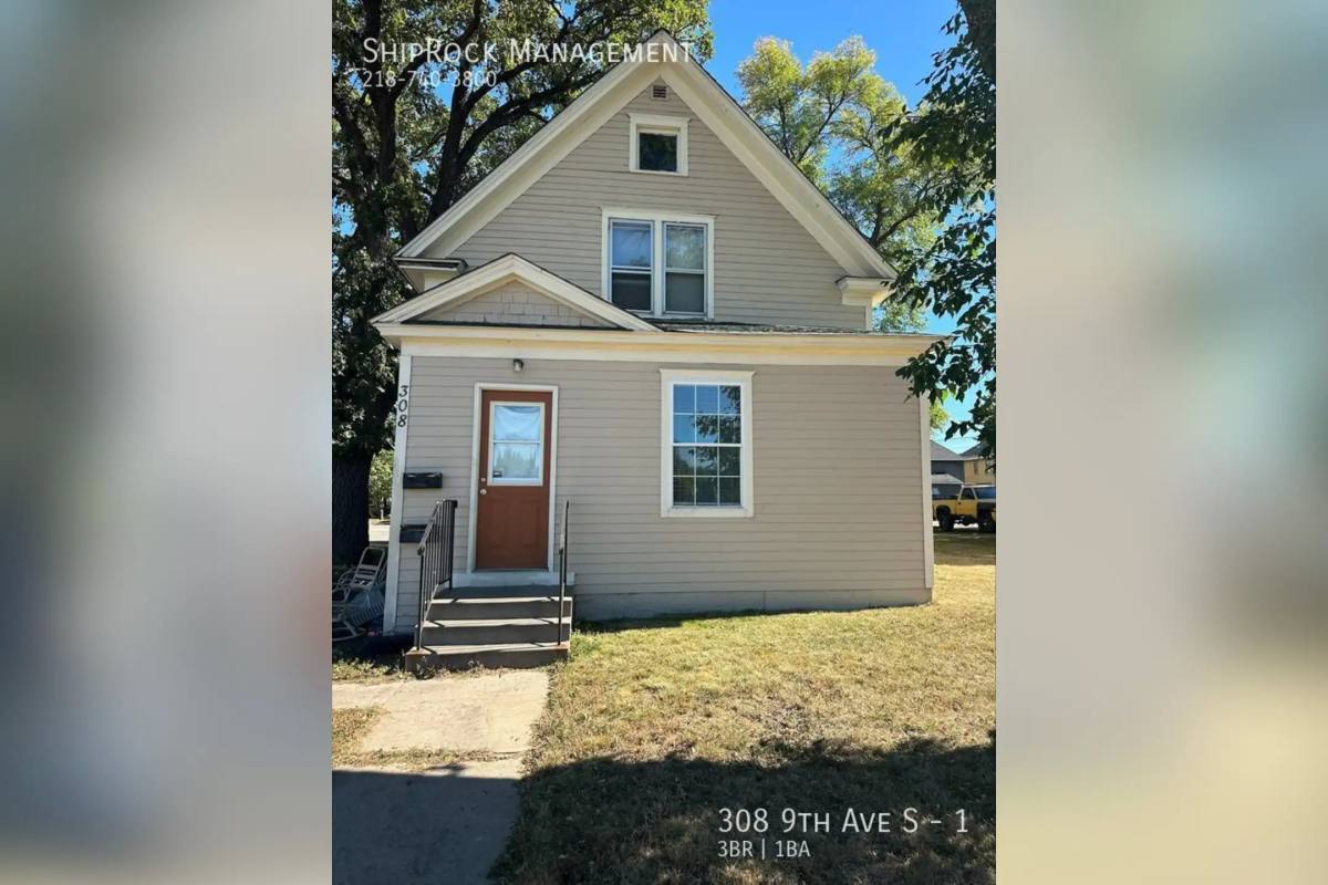 Apartment for rent at 308 9th Ave S #1, Saint Cloud, MN 56301