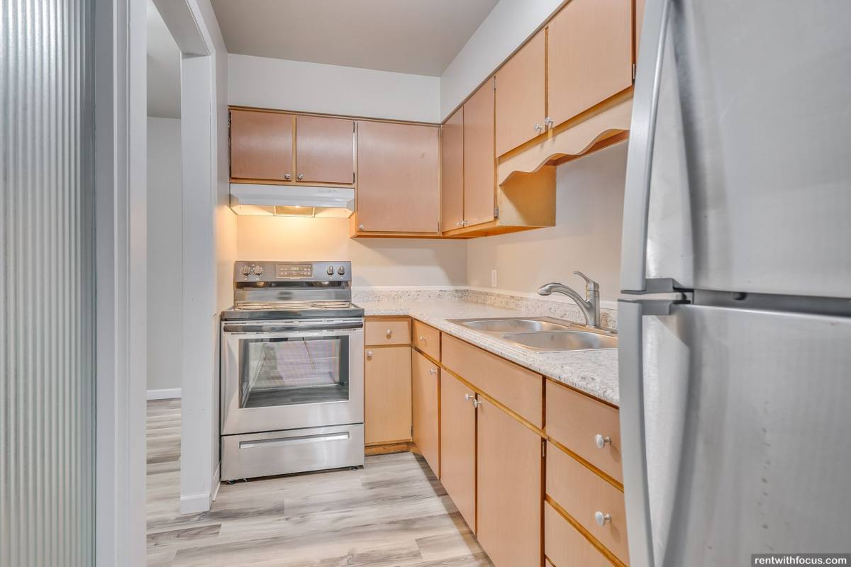 Apartment for rent at 1629 Rainbow Dr, Oshkosh, WI 54902
