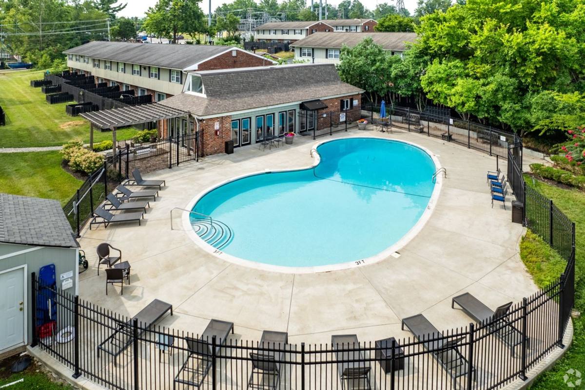 Apartment for rent at Flats at Fontaine, 2200 Dinsmore Dr, Lexington, KY 40502