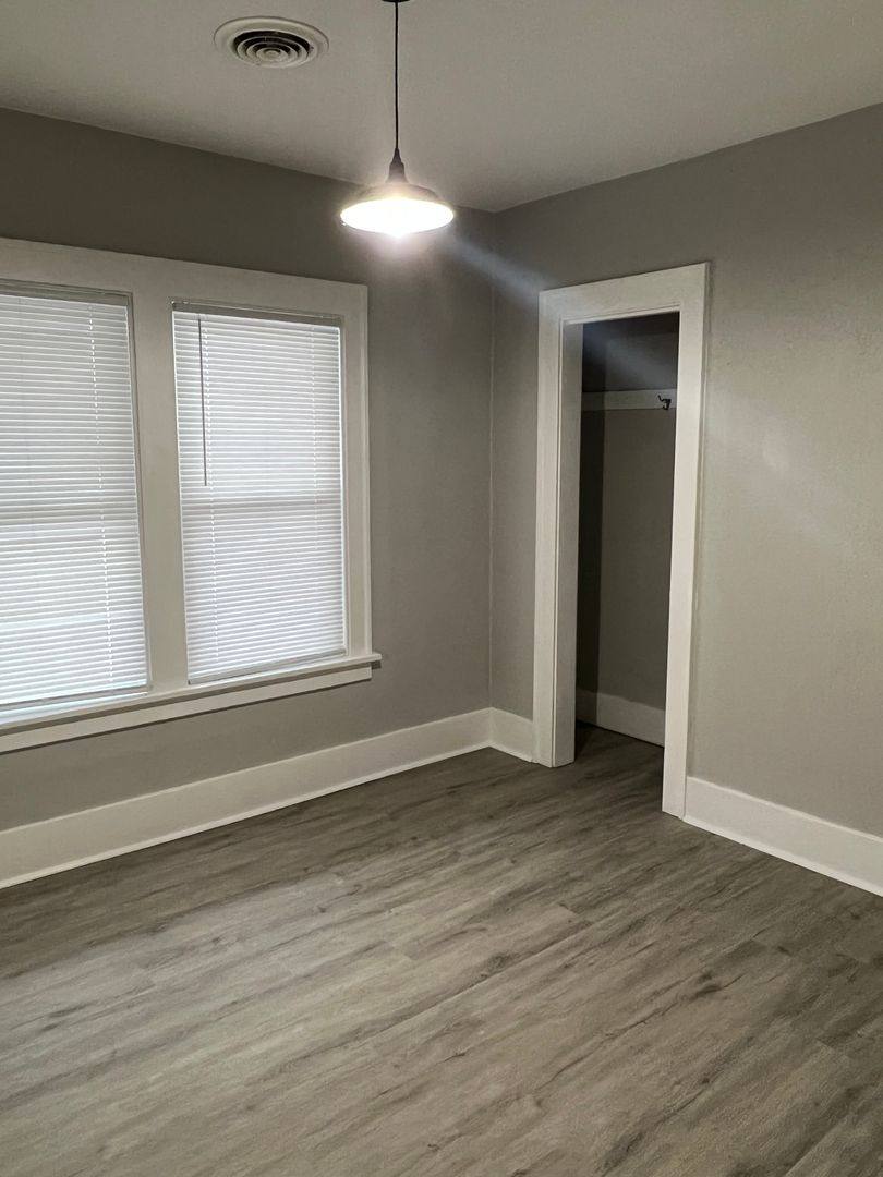 Apartment for rent at 2042-2046 W 4th St, Davenport, IA 52802