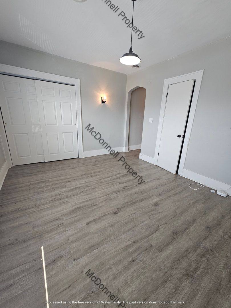 Apartment for rent at 2042-2046 W 4th St, Davenport, IA 52802