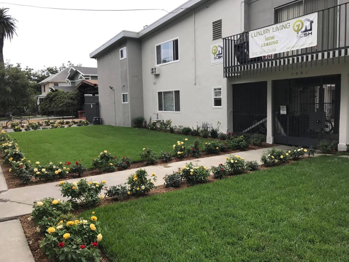 Apartment for rent at 2801 Orchard Ave, Los Angeles, CA 90007