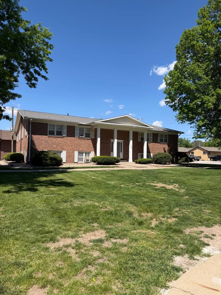 Apartment for rent at 2226-2234 68th St, Windsor Heights, IA 50324