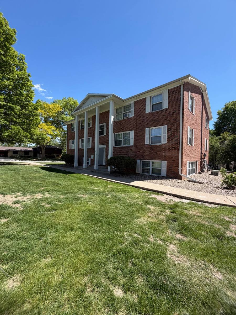 Apartment for rent at 2226-2234 68th St, Windsor Heights, IA 50324