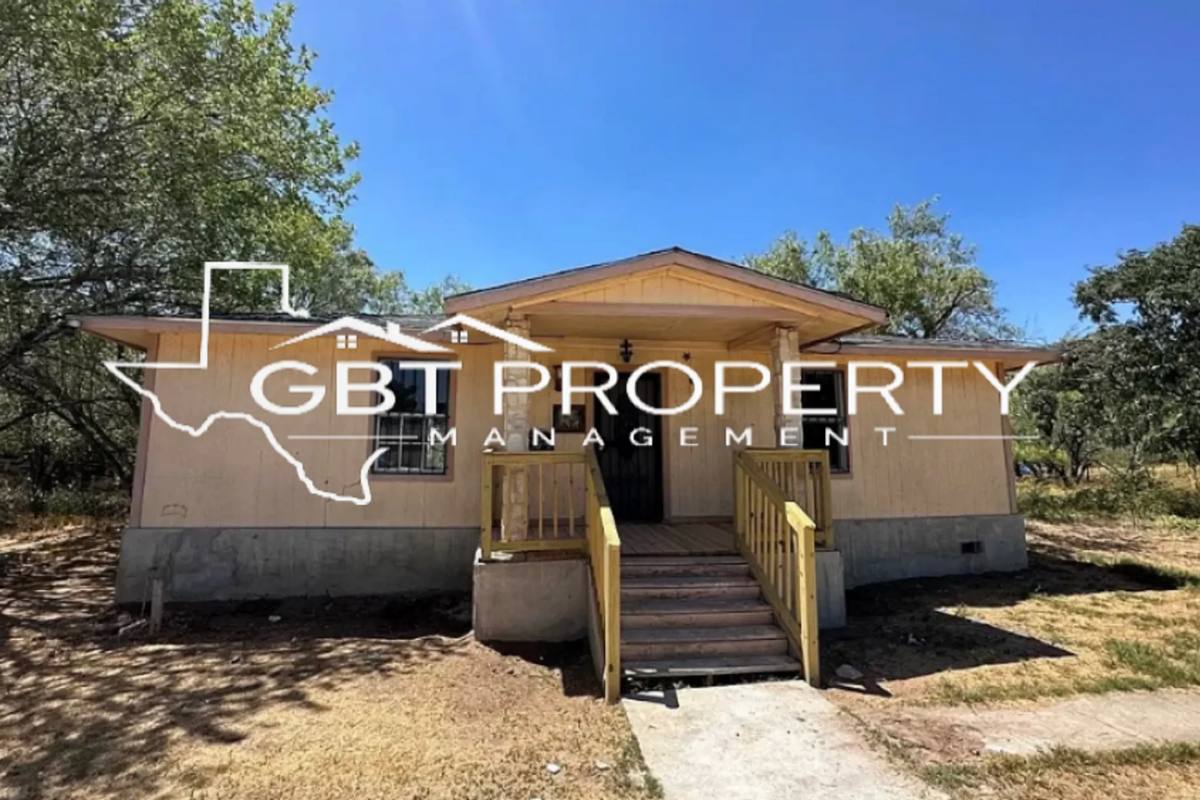 House for rent at 10775 Tx-16 Poteet Tx #78065, Fredericksburg, TX 78624