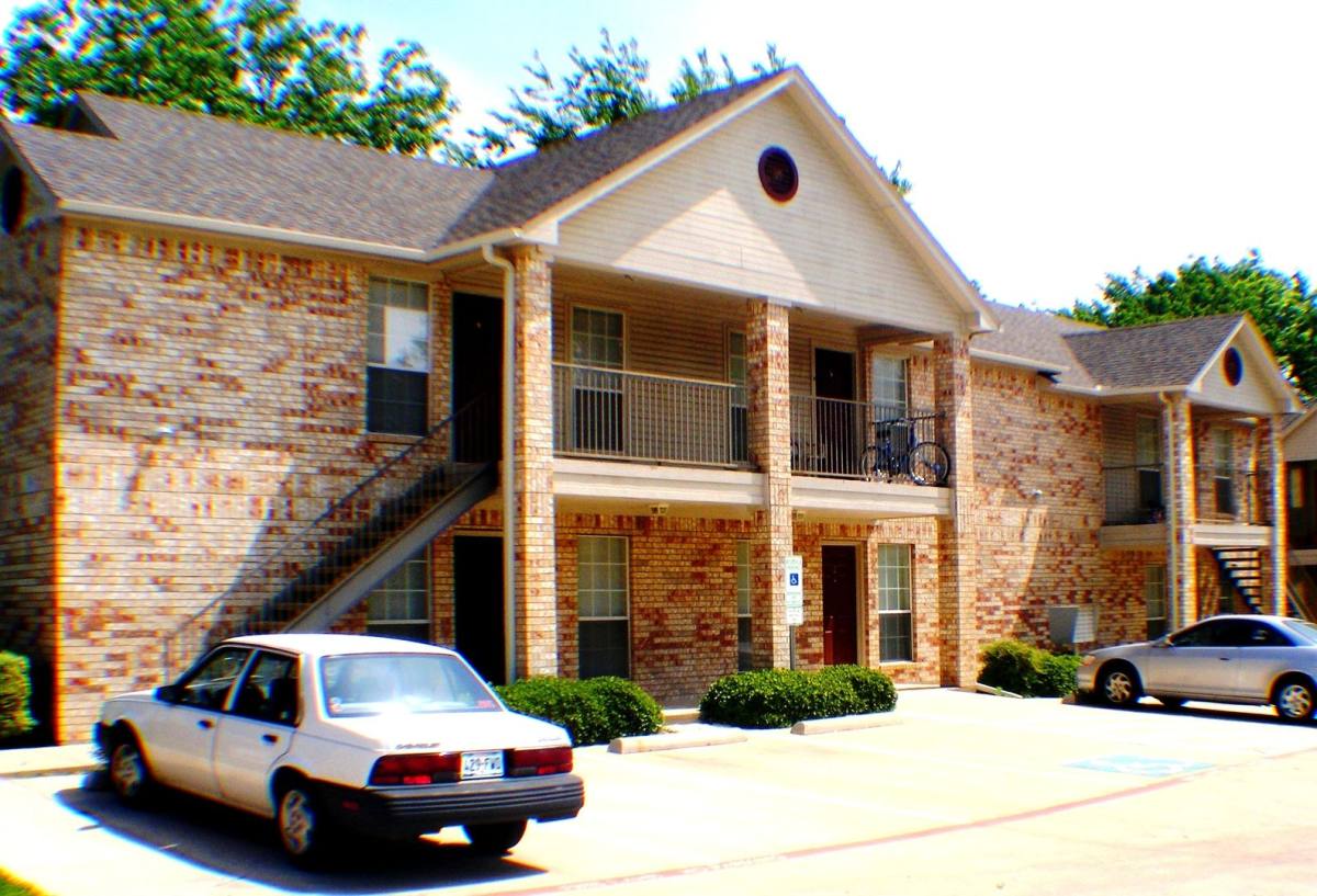 Apartment for rent at 416 Bryan St, Denton, TX 76201