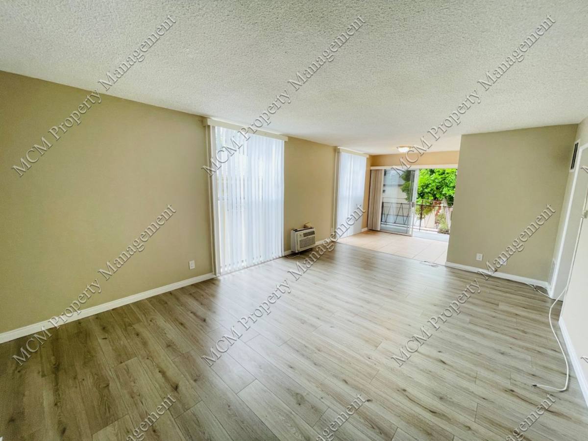 Apartment for rent at 932 N Sierra Bonita Ave, Los Angeles, CA 90046