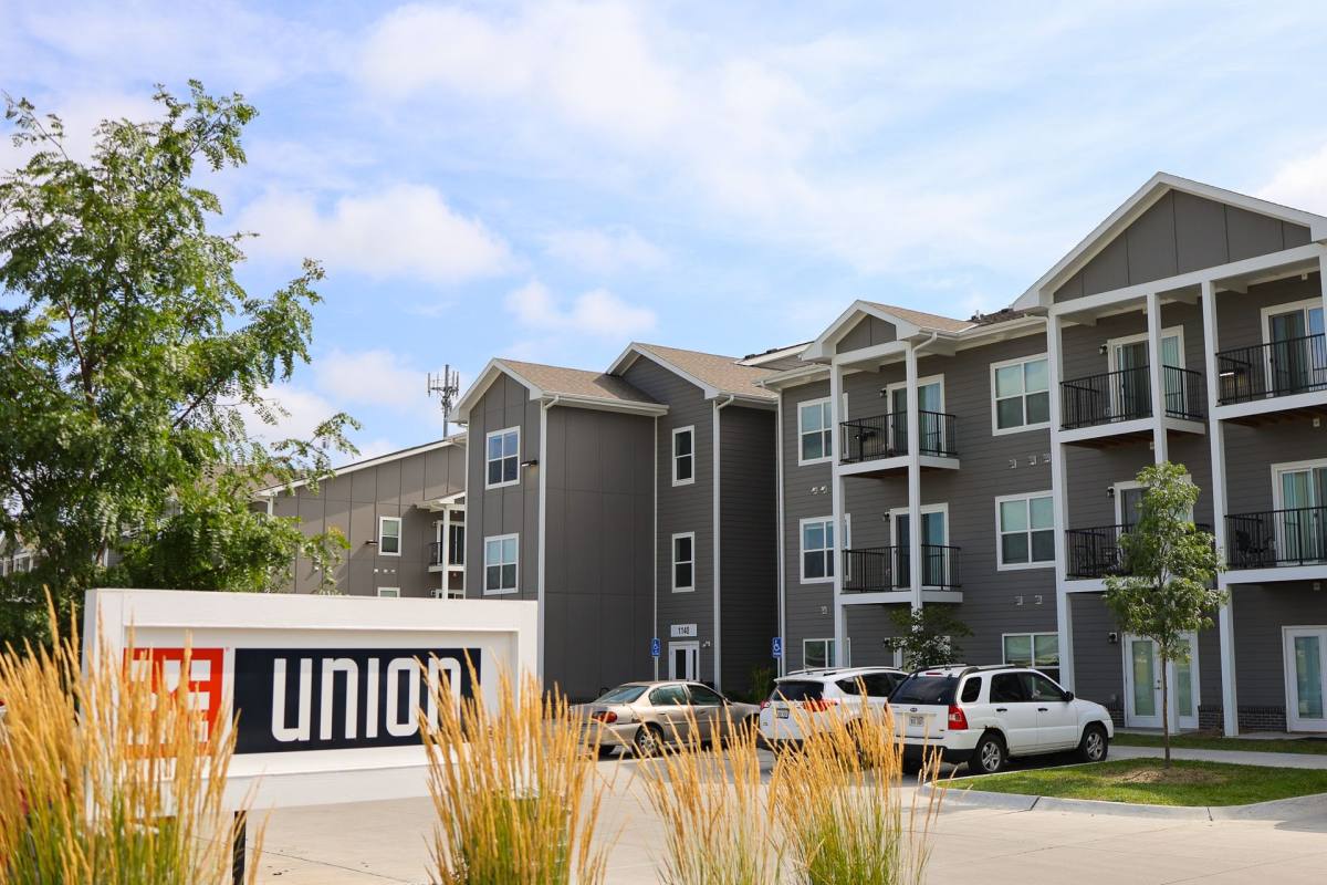 Apartment for rent at 1170 SW 27th St, Lincoln, NE 68522