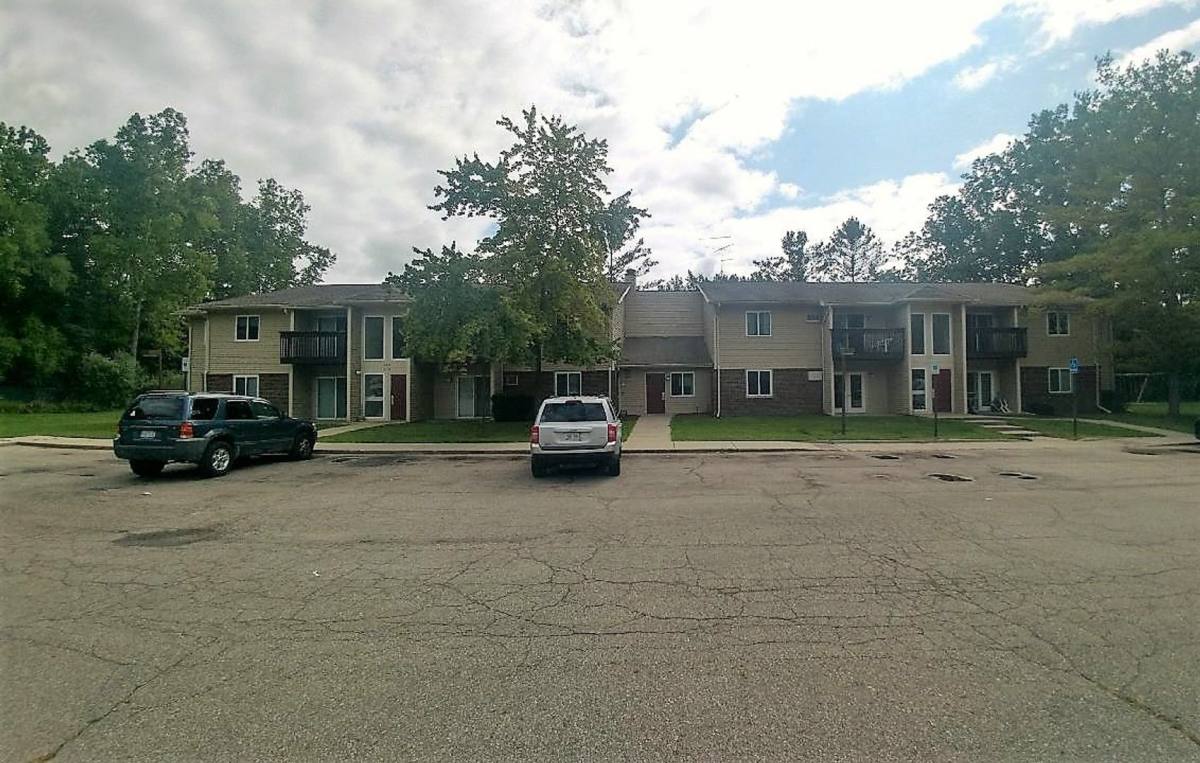 Apartment for rent at 240 Windsor St, Alma, MI 48801