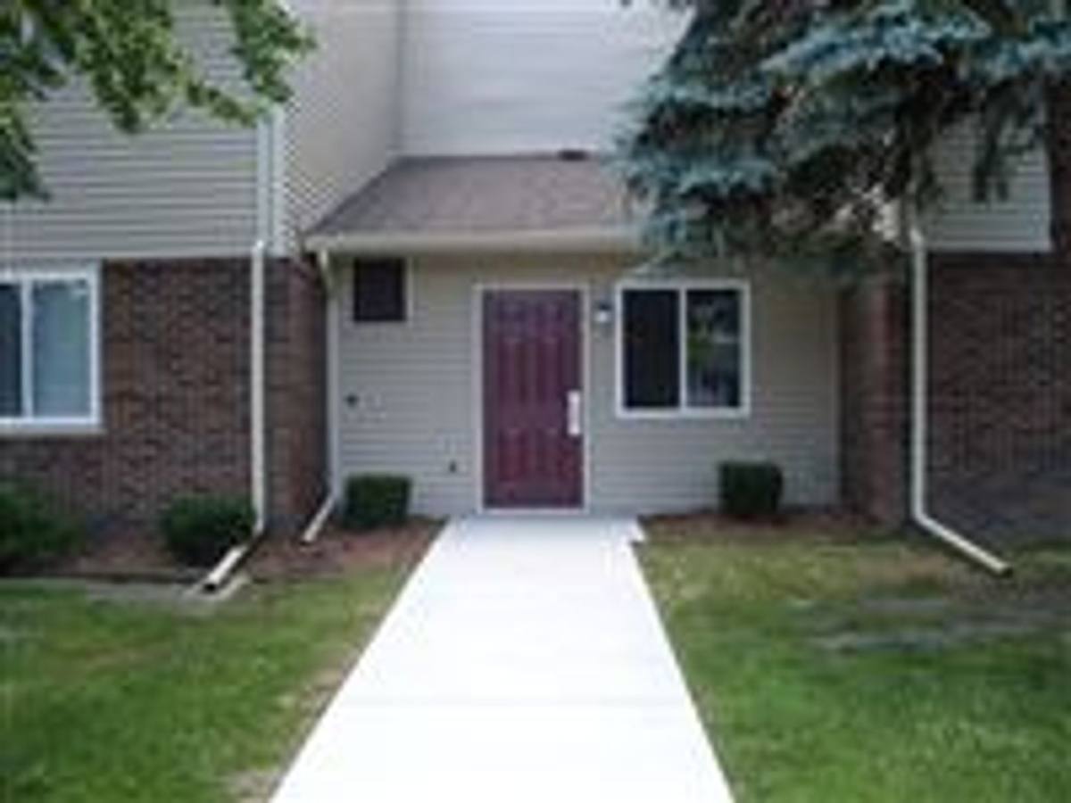 Apartment for rent at 240 Windsor St, Alma, MI 48801