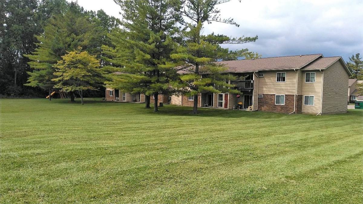 Apartment for rent at 240 Windsor St, Alma, MI 48801