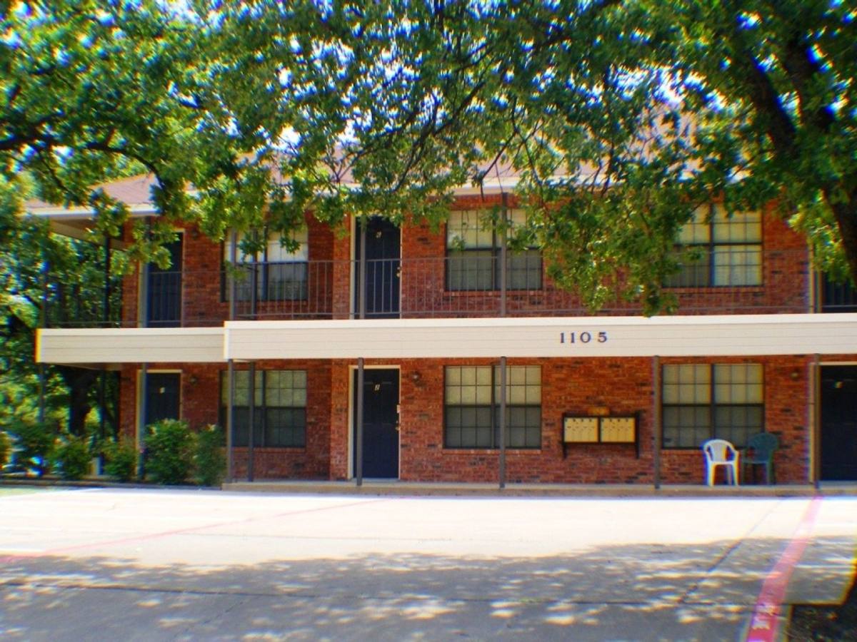 Apartment for rent at 1105 S Ave, Denton, TX 76201