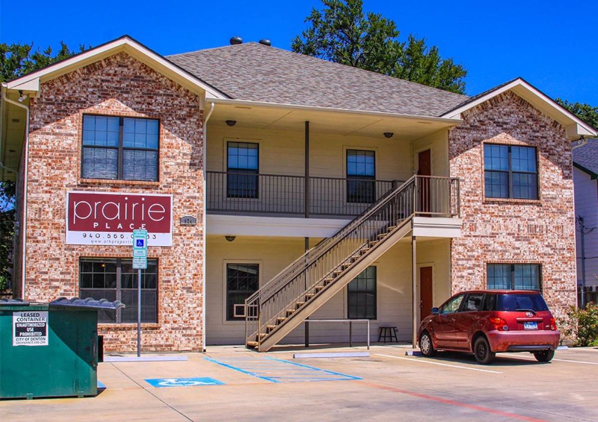 Apartment for rent at 924 W Prairie St, Denton, TX 76201