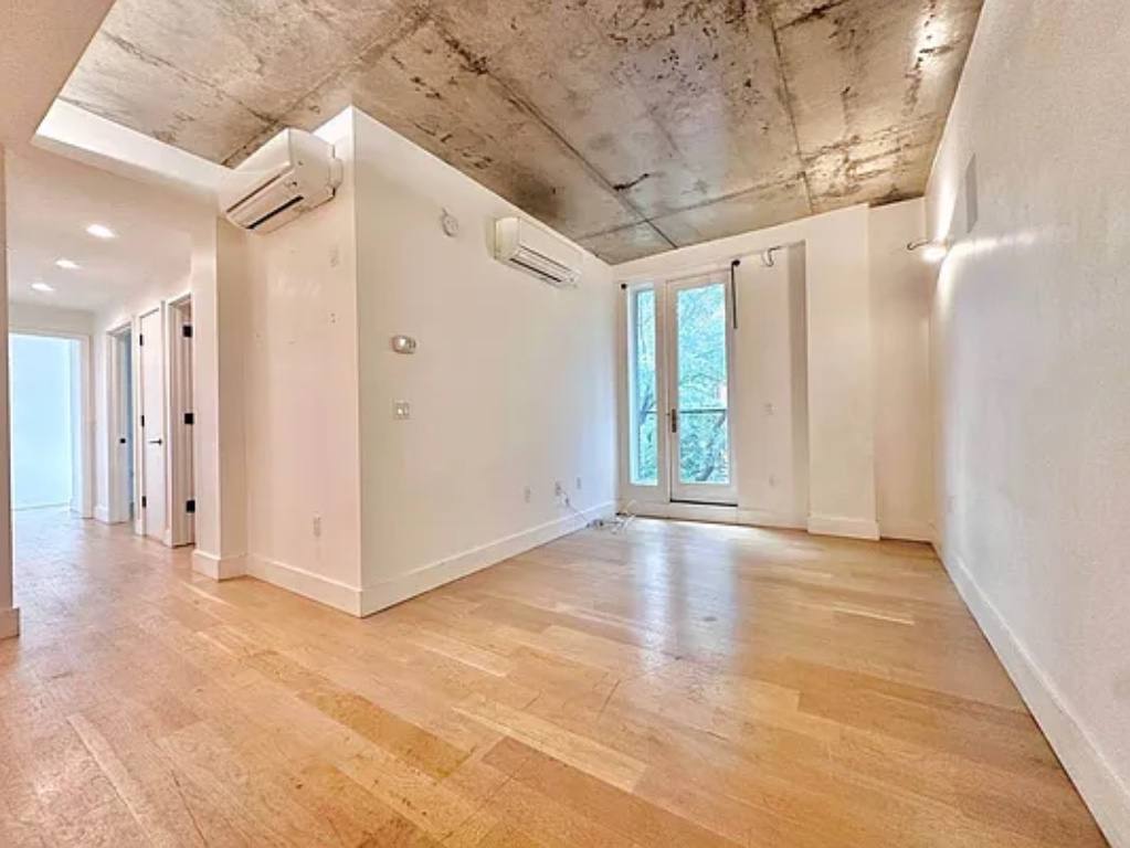 Apartment for rent at 152 Manhattan #3A, Brooklyn, NY 11206