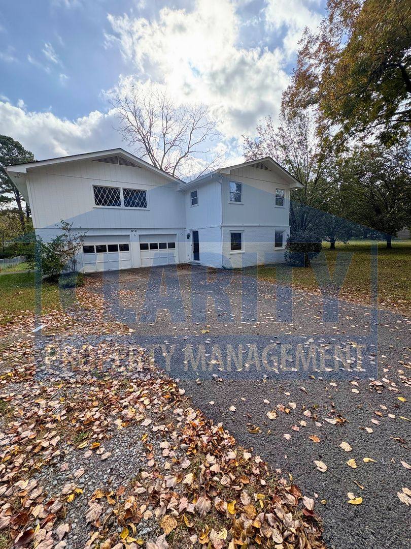 House for rent at 912 Fairmont Ave NW, Cleveland, TN 37311