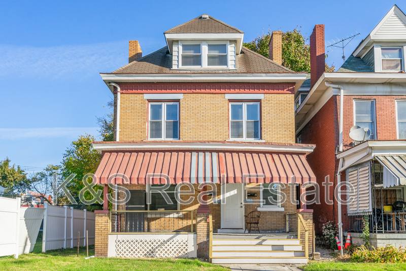 Apartment for rent at 7217 Race St #1, Pittsburgh, PA 15208