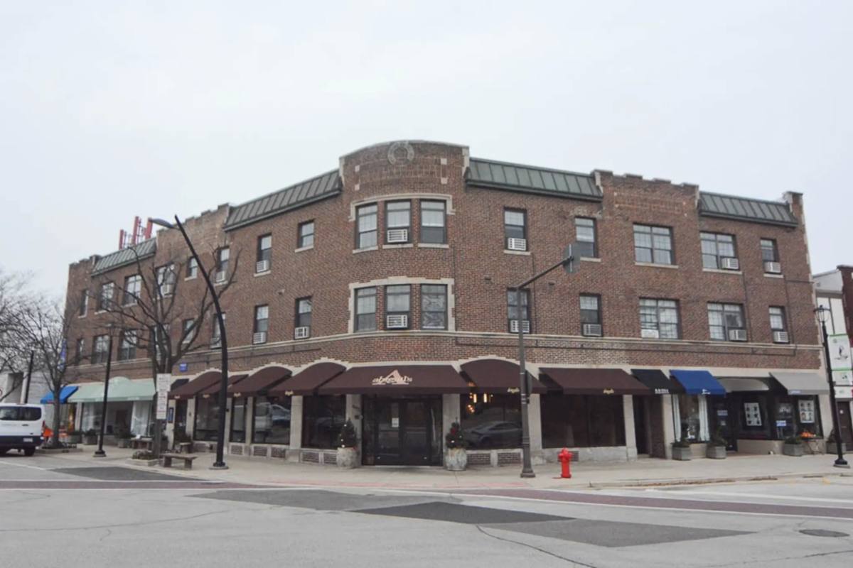 Apartment for rent at 725 St Johns #12, Highland Park, IL 60035